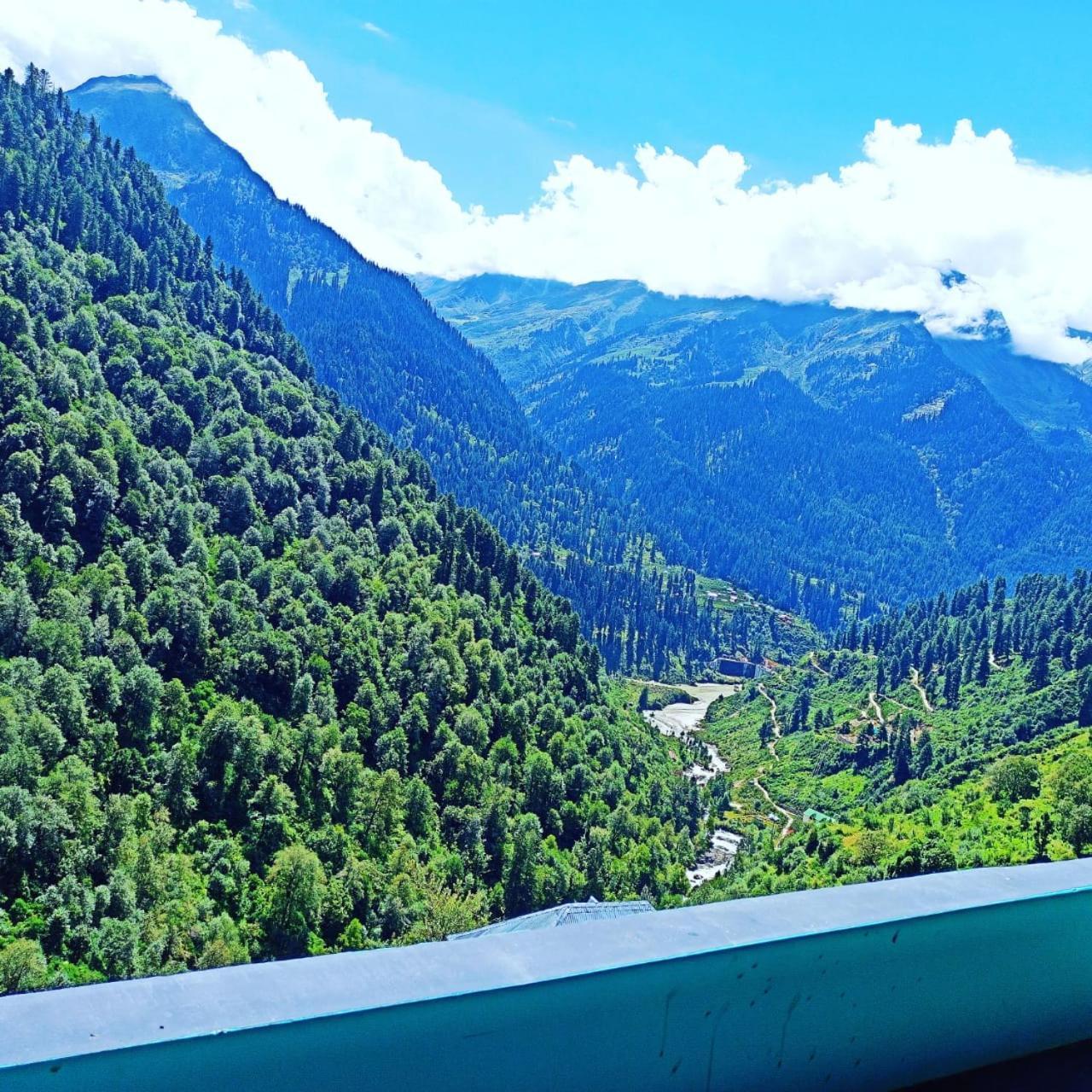 Aman Resort, Tosh Village, Himachal Pradesh Zewnętrze zdjęcie